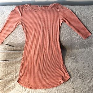 Women’s Fitted 3/4 sleeve dress